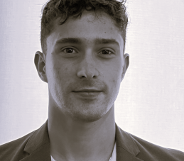 headshot Jake Diamond